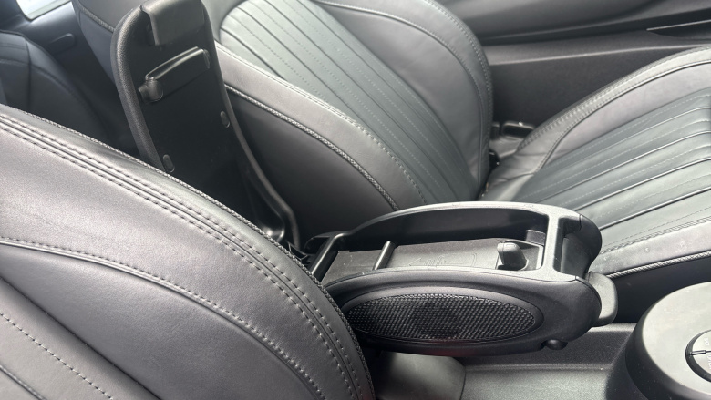 MINI Hatchback 135kW Cooper S Level 3 33kWh 3dr Auto Electric Hatchback